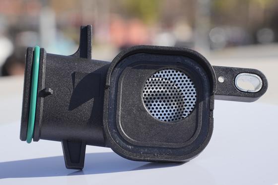 엔진 오일 펌프 픽업 튜브 BMW N20 2010-2018 OE#11417589016 블랙 컬러